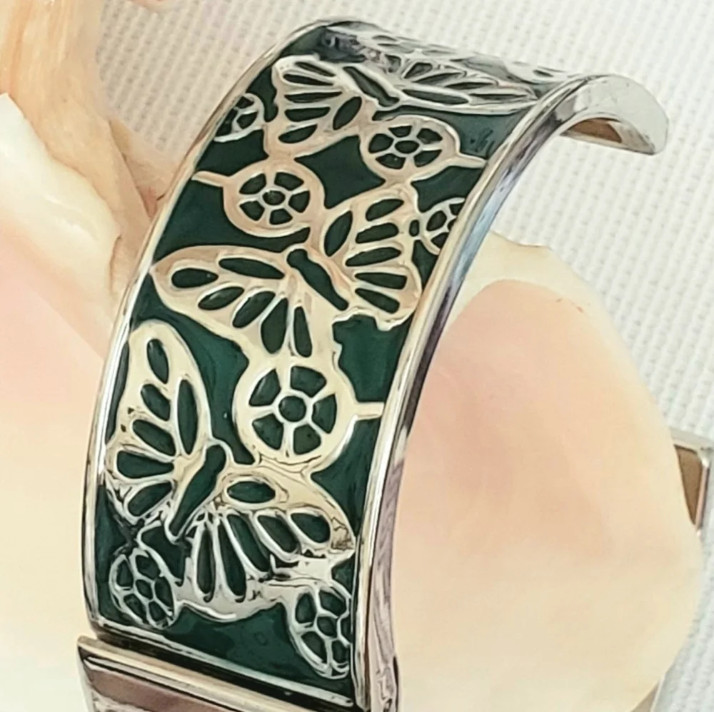 Green Kristine Engraved Butterfly Enamel Cuff Watch Silver Band Quartz